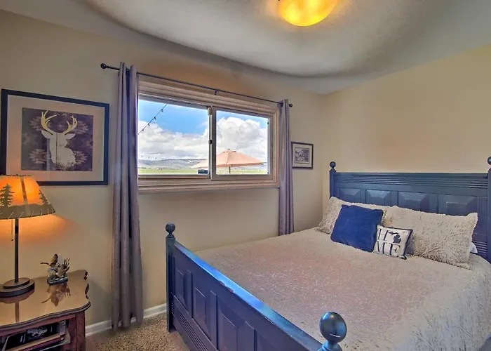 Ellensburg Home W/ Mountain Views On 3 Acres!