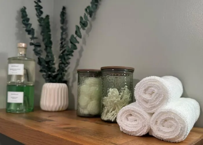 Radio Hill Retreat W/ Hot Tub Near Cwu & Dt